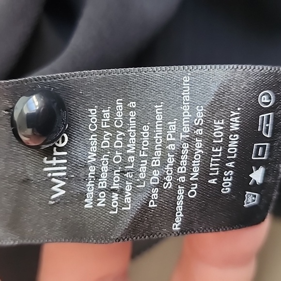 Wilfred Aritzia Valencia Fet'e Chiffon Blouse black Size Large - Picture 13 of 14